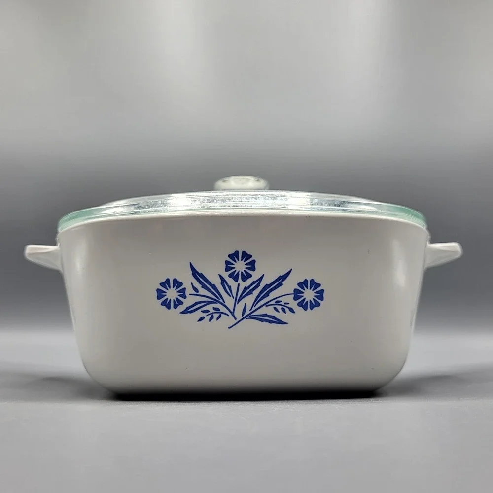 Corning Ware Casserole Dish Unisex 1.5 QT Blue Cornflower P-1 1/2-B White